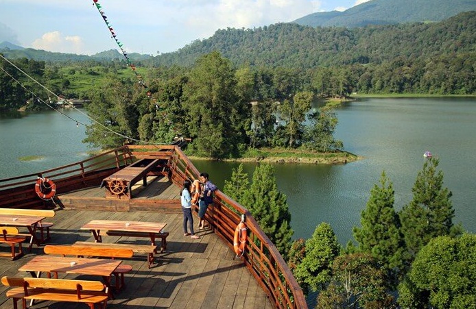 Lokasi Glamping Lakeside Rancabali Bandung Beserta Harga Tiket Masuknya