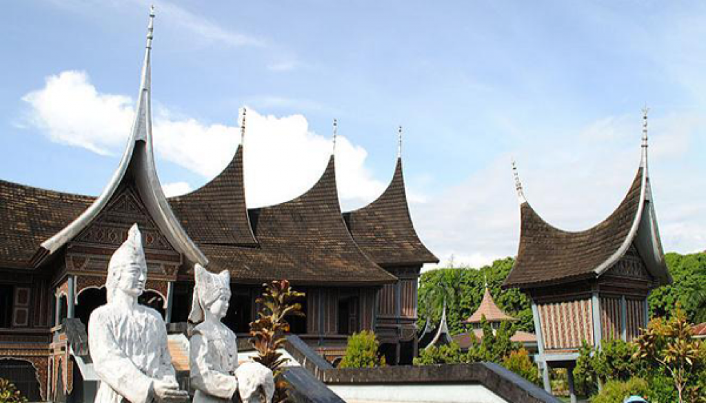 Gambar wisata budaya museum adityawarman