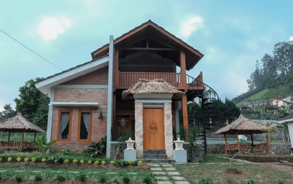 Villa di Tawangmangu Kampoeng Bali